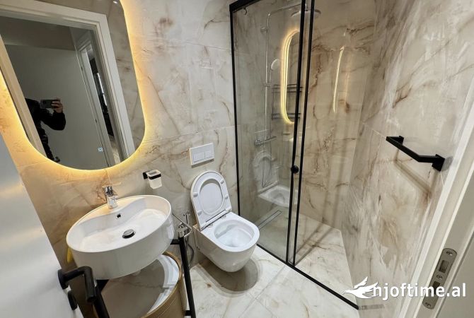 Shtepi me qera Apartament ne Tirane, 2+1, Mobilimi E mobiluar, Pagesa 1,000  Euro.