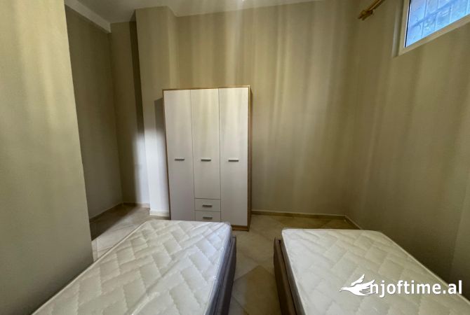 Shtepi me qera Apartament ne Tirane, 1+1, Mobilimi E mobiluar, Pagesa 350  Euro.