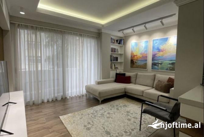 Shtepi me qera 2+1 ne Tirane - 750 Euro
