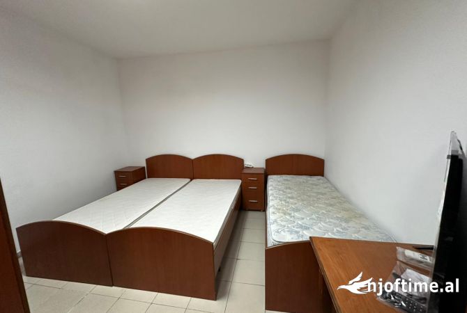 Shtepi me qera Apartament ne Tirane, 1+1, Mobilimi E mobiluar, Pagesa 450  Euro.