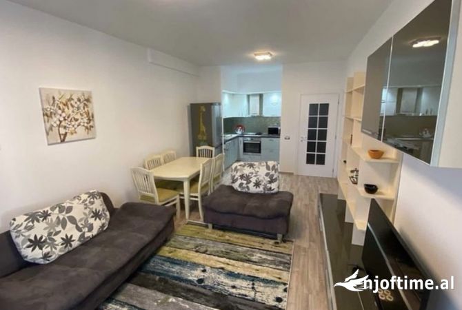Shtepi me qera 2+1 ne Tirane - 500 Euro