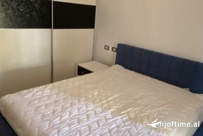 Shtepi me qera Apartament ne Tirane, 2+1, Mobilimi E mobiluar, Pagesa 500  Euro.