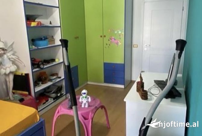 Shtepi me qera Apartament ne Tirane, 2+1, Mobilimi E mobiluar, Pagesa 500  Euro.