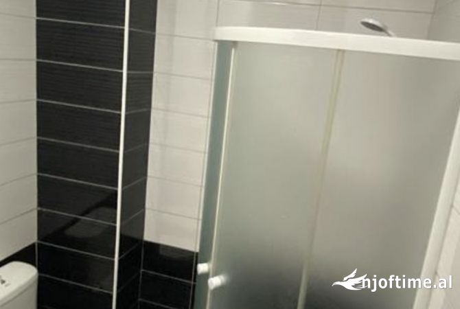 Shtepi me qera Apartament ne Tirane, 2+1, Mobilimi E mobiluar, Pagesa 500  Euro.