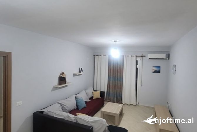 Shtepi me qera 2+1 ne Tirane - 57,000 Leke