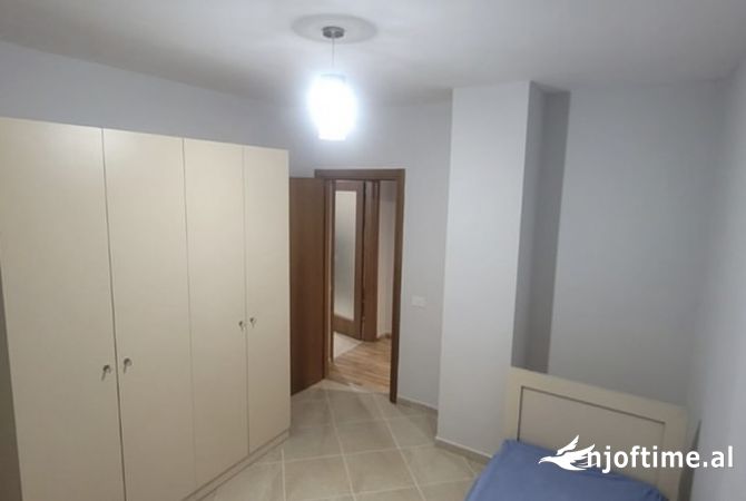 Shtepi me qera Apartament ne Tirane, 2+1, Mobilimi E mobiluar, Pagesa 57,000  Leke.