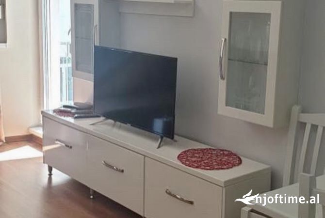 Shtepi me qera 2+1 ne Tirane - 700 Euro