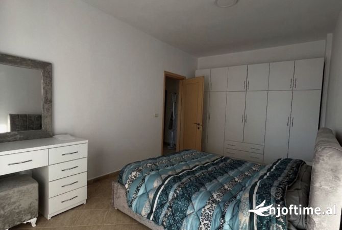 Shtepi me qera Apartament ne Tirane, 2+1, Mobilimi E mobiluar, Pagesa 750  Euro.