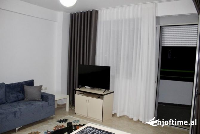 Shtepi me qera 2+1 ne Tirane - 600 Euro