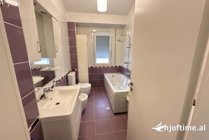 Shtepi me qera Apartament ne Tirane, 4+1, Mobilimi E mobiluar, Pagesa 100,000  Leke.