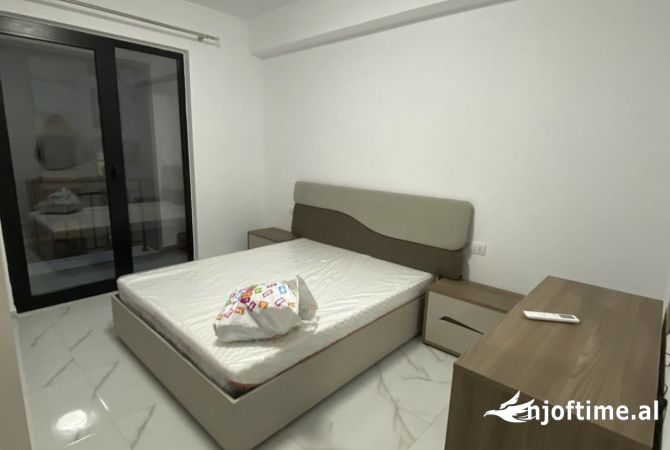 Shtepi me qera 1+1 ne Tirane - 450 Euro