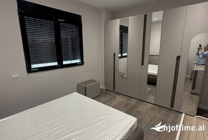 Shtepi me qera Apartament ne Tirane, 1+1, Mobilimi E mobiluar, Pagesa 650  Euro.