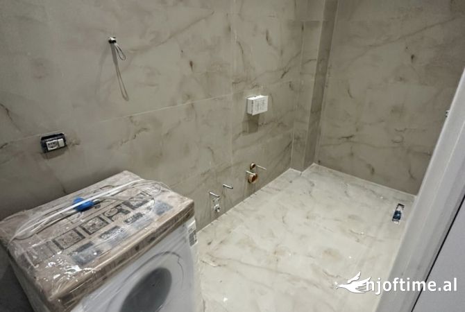 Shtepi me qera Apartament ne Tirane, 1+1, Mobilimi E mobiluar, Pagesa 650  Euro.