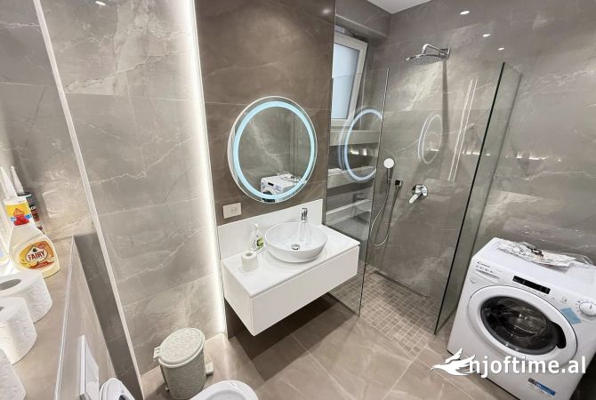 Shtepi me qera Apartament ne Tirane, 2+1, Mobilimi E mobiluar, Pagesa 1,200  Euro.