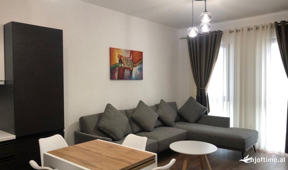 Shtepi me qera Apartament ne Tirane, 1+1, Mobilimi E mobiluar, Pagesa 550  Euro.