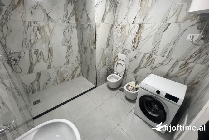 Shtepi ne shitje Apartament ne Tirane, 2+1, Mobilimi E mobiluar, Pagesa 140,000  Euro.