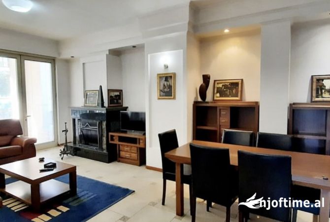 Shtepi me qera Apartament ne Tirane, 2+1, Mobilimi E mobiluar, Pagesa 1,800  Euro.