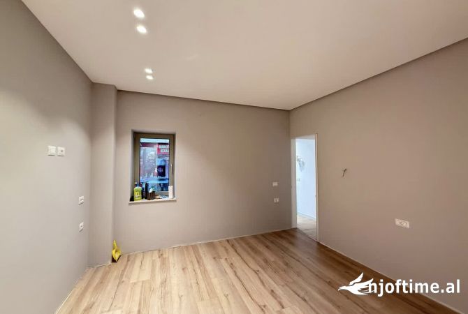 📣 QERA Ambient Zyre 👉 Apartament 2+1 Me 2 Tualete 📍 Vasil Shanto , Prane KESH-it ✨ 