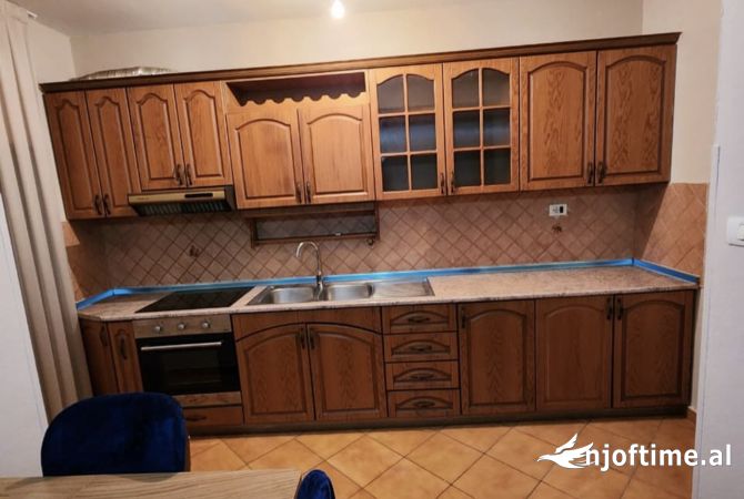 Shtepi me qera 2+1 ne Tirane - 55,000 Leke