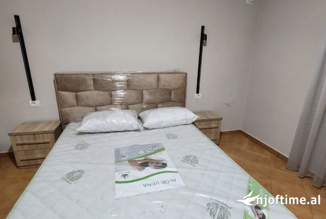 Shtepi me qera Apartament ne Tirane, 2+1, Mobilimi E mobiluar, Pagesa 55,000  Leke.