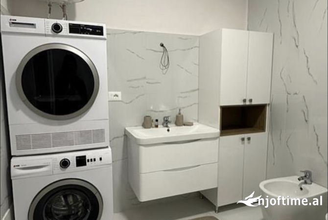 Shtepi me qera Apartament ne Tirane, 1+1, Mobilimi E mobiluar, Pagesa 750  Euro.