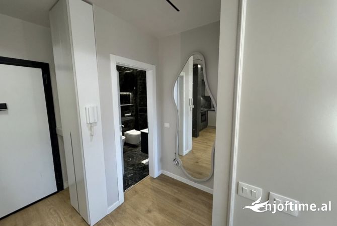 Shtepi ne shitje Apartament ne Tirane, 1+1, Mobilimi E mobiluar, Pagesa 160,000  Euro.