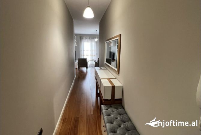 Shtepi me qera Apartament ne Tirane, 3+1, Mobilimi E mobiluar, Pagesa 1,100  Euro.