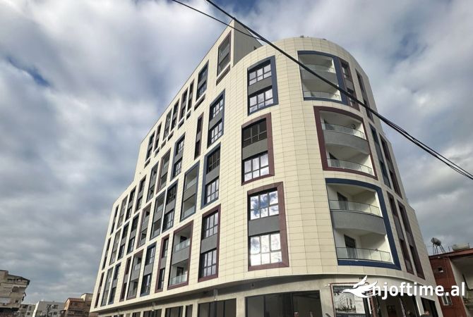 Ambient biznesi ne shitje 4+1 ne Tirane - 30,000 Euro