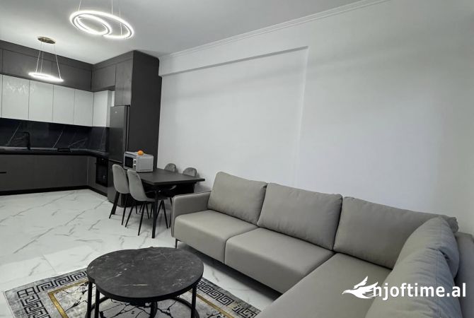 Shtepi me qera 1+1 ne Tirane - 450 Euro