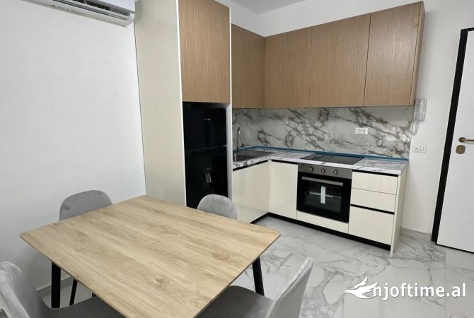 Shtepi me qera 1+1 ne Tirane - 450 Euro