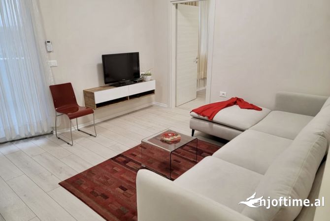 Shtepi me qera 1+1 ne Tirane - 55,000 Leke