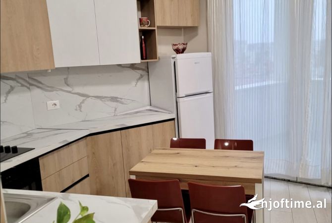 Shtepi me qera Apartament ne Tirane, 1+1, Mobilimi E mobiluar, Pagesa 55,000  Leke.