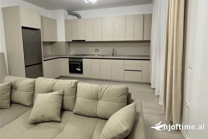 Shtepi me qera 2+1 ne Tirane - 60,000 Leke