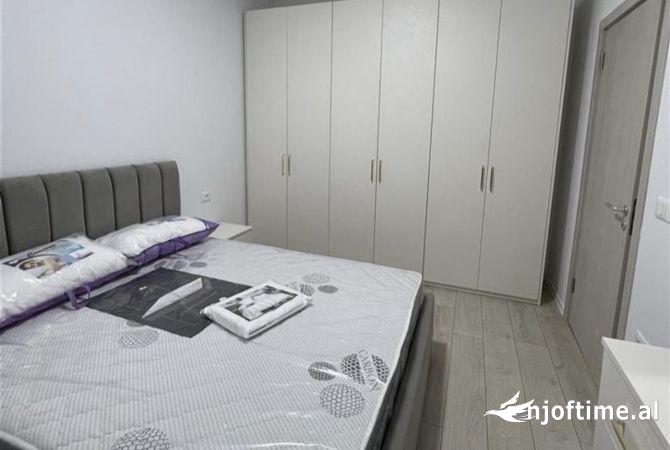 Shtepi me qera Apartament ne Tirane, 2+1, Mobilimi E mobiluar, Pagesa 60,000  Leke.