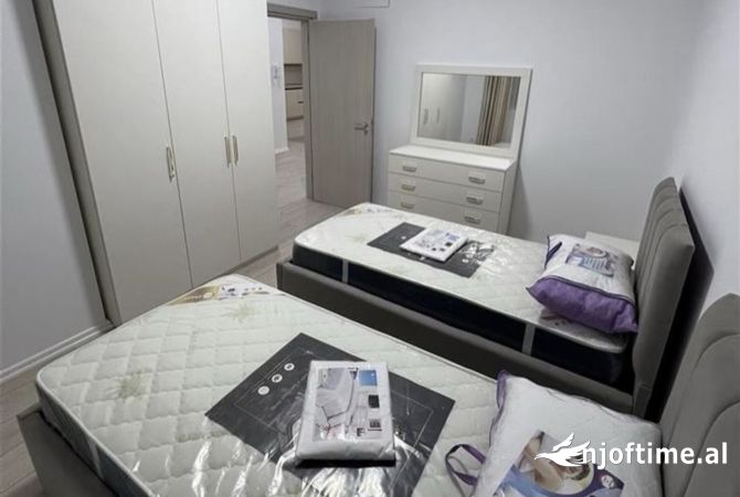 Shtepi me qera Apartament ne Tirane, 2+1, Mobilimi E mobiluar, Pagesa 60,000  Leke.