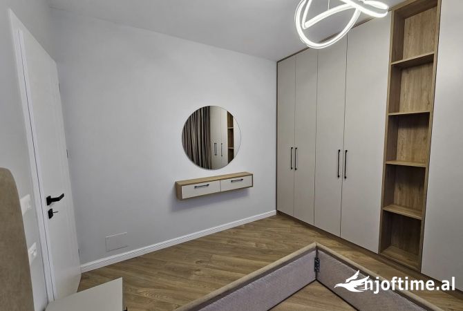 Shtepi ne shitje Apartament ne Tirane, 1+1, Mobilimi E mobiluar, Pagesa 135,000  Euro.