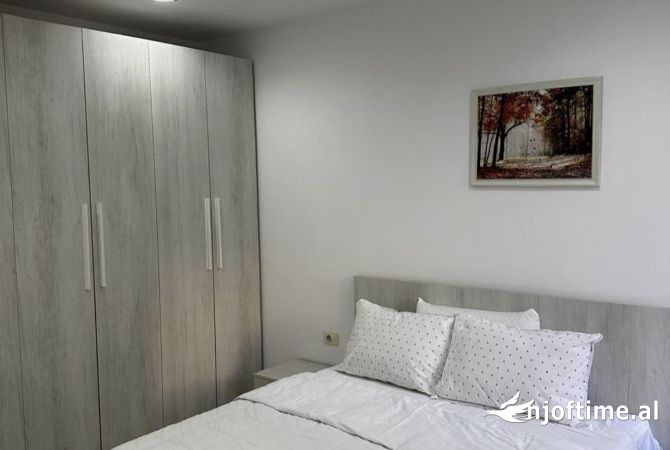 Shtepi me qera Apartament ne Tirane, 1+1, Mobilimi E mobiluar, Pagesa 48,000  Leke.