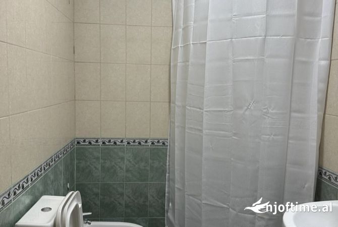 Shtepi me qera Apartament ne Tirane, 1+1, Mobilimi E mobiluar, Pagesa 48,000  Leke.