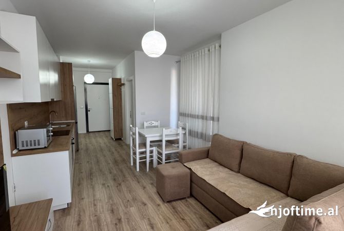 Shtepi me qera 1+1 ne Tirane - 50,000 Leke