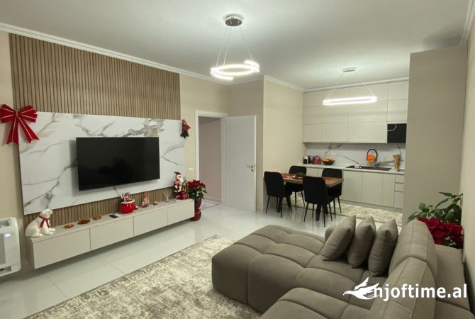 Shtepi me qera 2+1 ne Tirane - 600 Euro