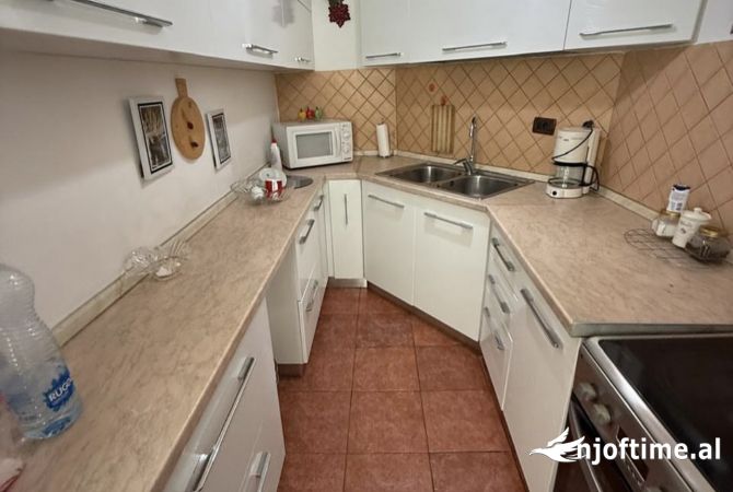 Shtepi me qera 2+1 ne Tirane - 600 Euro