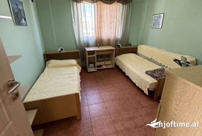Shtepi me qera Apartament ne Tirane, 2+1, Mobilimi E mobiluar, Pagesa 600  Euro.