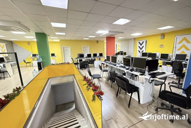 Ambient biznesi me qera 3+1 ne Tirane - 7,000 Euro