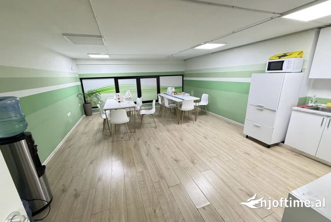 📣 QERA Ambient Zyre 📍 Prane Qendres 🛣️ Rruga e "Dibres" ✨ 