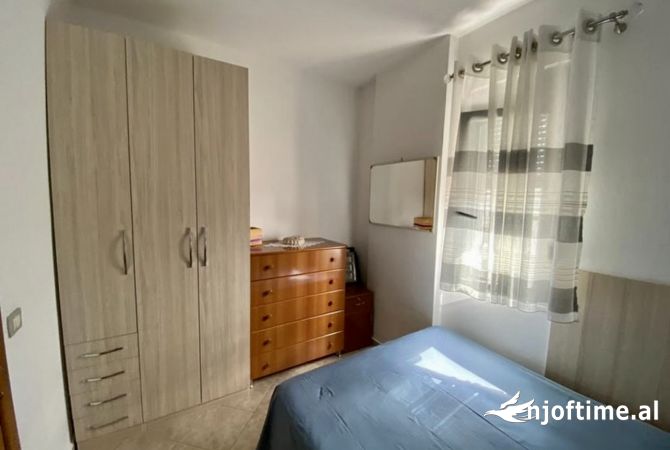 Shtepi me qera Apartament ne Tirane, 2+1, Mobilimi E mobiluar, Pagesa 600  Euro.