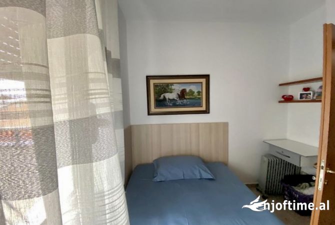 Shtepi me qera Apartament ne Tirane, 2+1, Mobilimi E mobiluar, Pagesa 600  Euro.