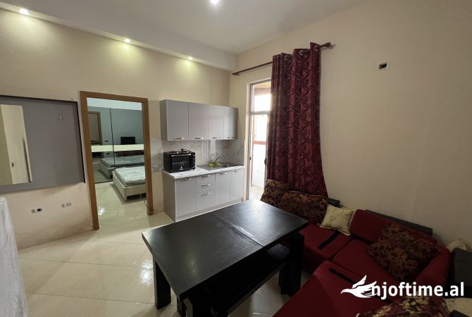 Shtepi me qera 1+1 ne Tirane - 35,000 Leke