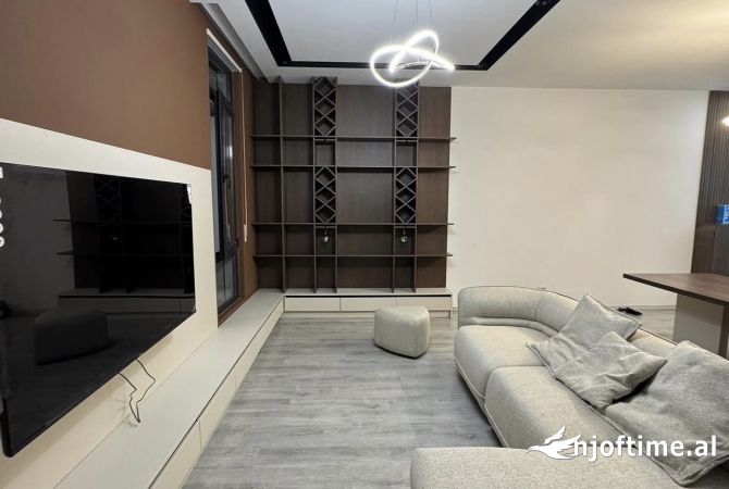 Shtepi me qera Apartament ne Tirane, 2+1, Mobilimi E mobiluar, Pagesa 850  Euro.