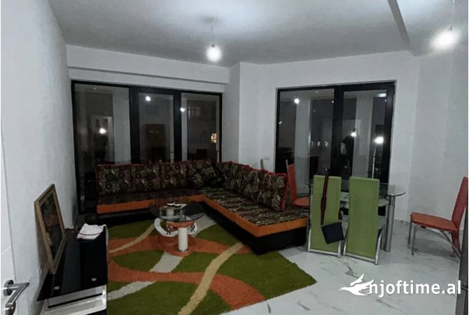 Shtepi me qera 1+1 ne Tirane - 50,000 Leke