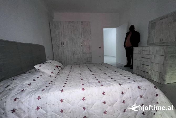 Shtepi me qera 1+1 ne Tirane - 50,000 Leke